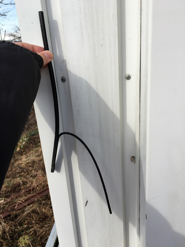 裂けたワイパー